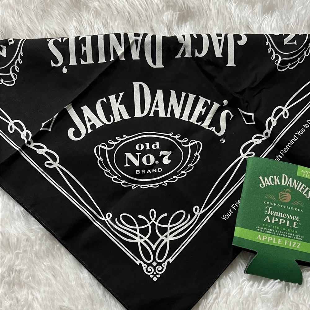 Jack Daniel's Black Bandana coozie cooler